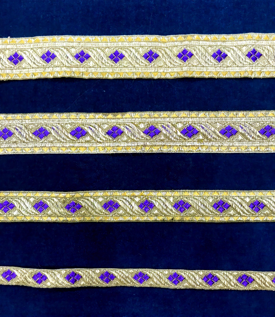 Galón Dorado Rombos Morado